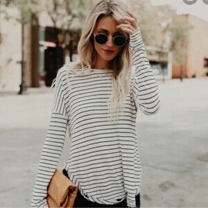VICI Lovestitch super distressed‎ striped long sleeve